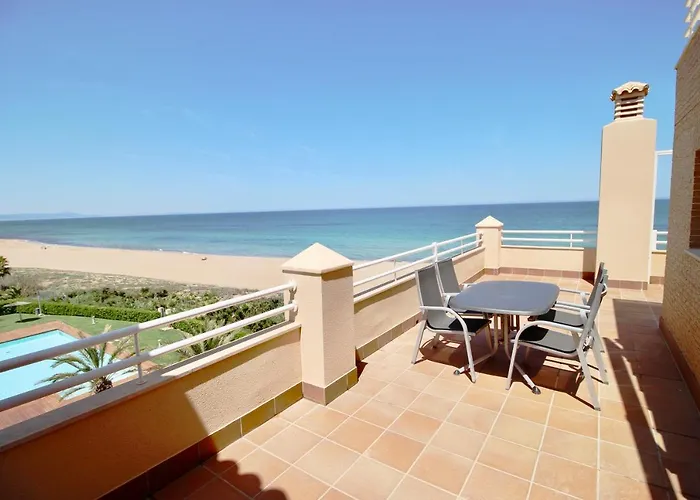 Apartamento ático Frontal Al Mar Con Piscina Privada By Homeprive *