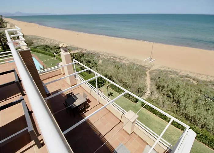 Apartamento ático Frontal Al Mar Con Piscina Privada By Homeprive