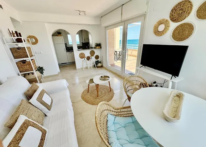 ático Frontal Al Mar Con Piscina Privada By Homeprive