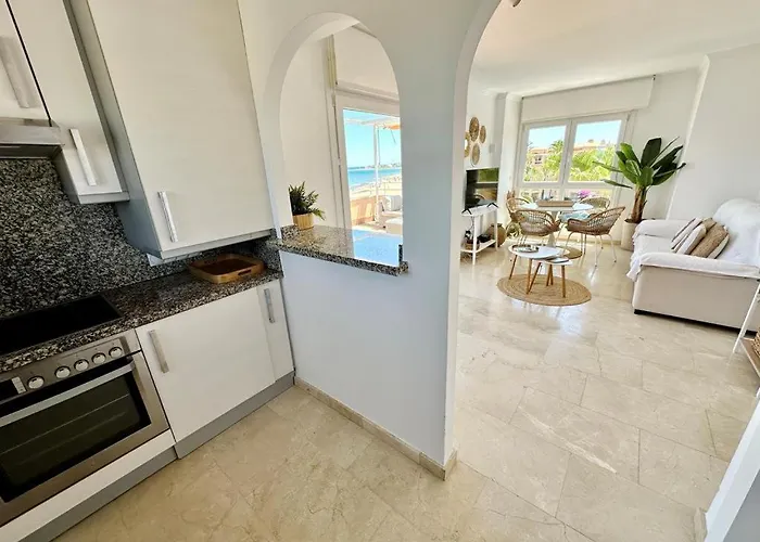 Apartamento ático Frontal Al Mar Con Piscina Privada By Homeprive Dénia