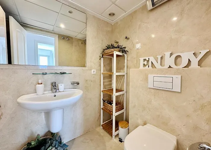 Apartamento ático Frontal Al Mar Con Piscina Privada By Homeprive